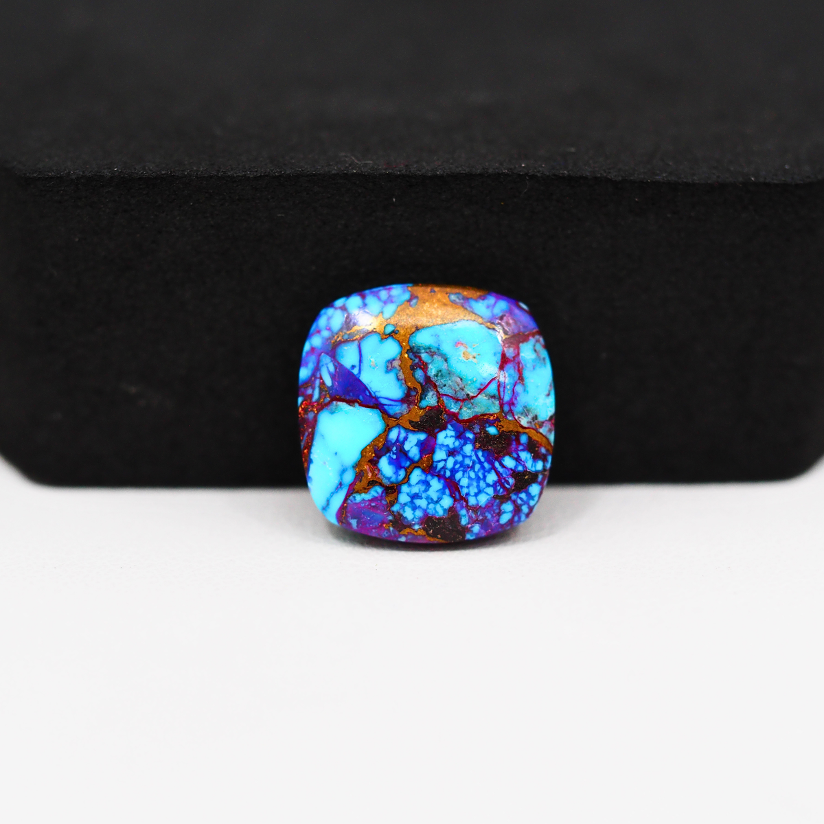 Stabilized Purple Mohave (Mojave) Turquoise Cushion Cabochon 15x15x3mm 7.5ct - purple with blue Kingman turquoise nuggets and bronze veining - Pedra Gems.