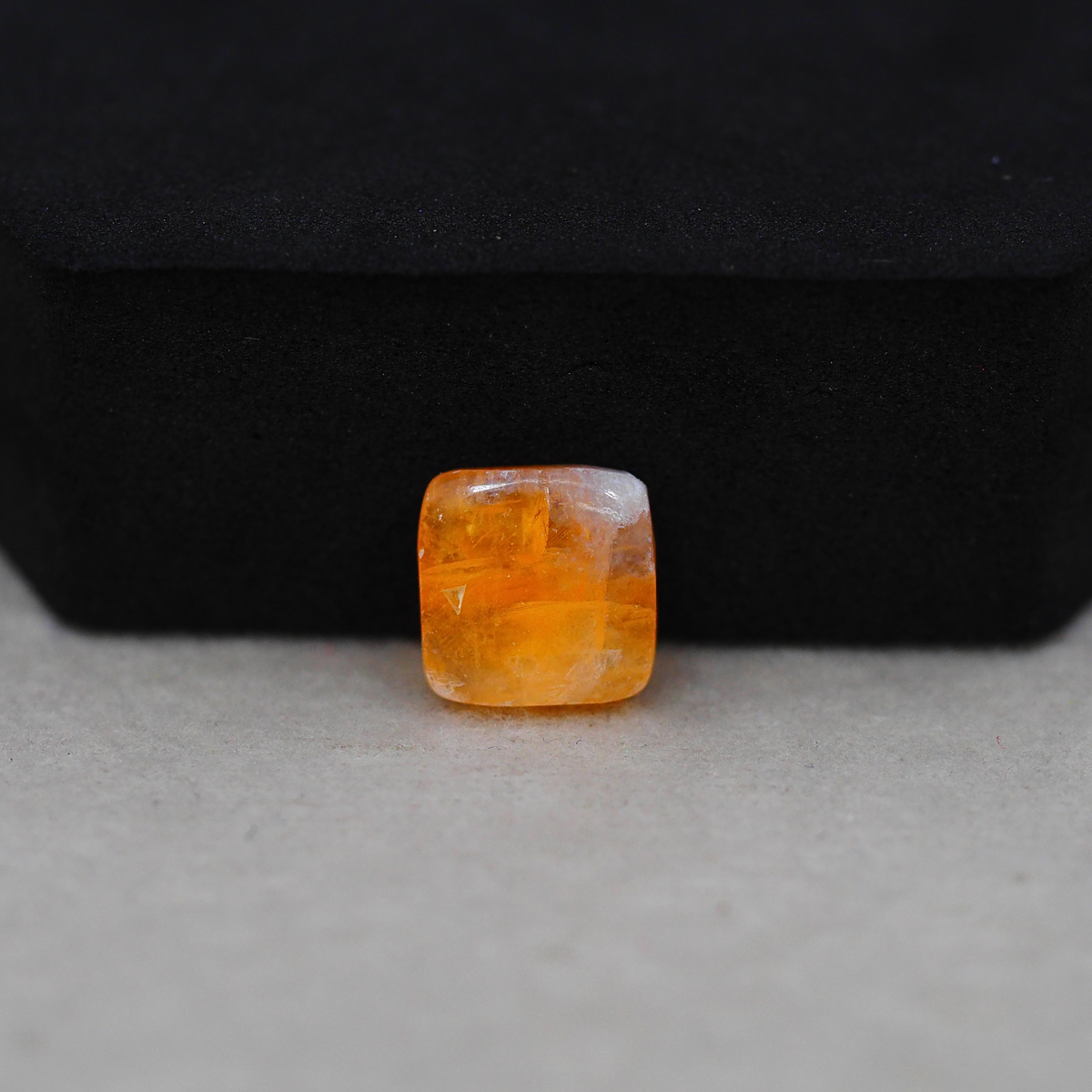Natural Orange Calcite Square Cabochon 11x11mm 4.5ct - warm honey-orange - Pedra Gems.