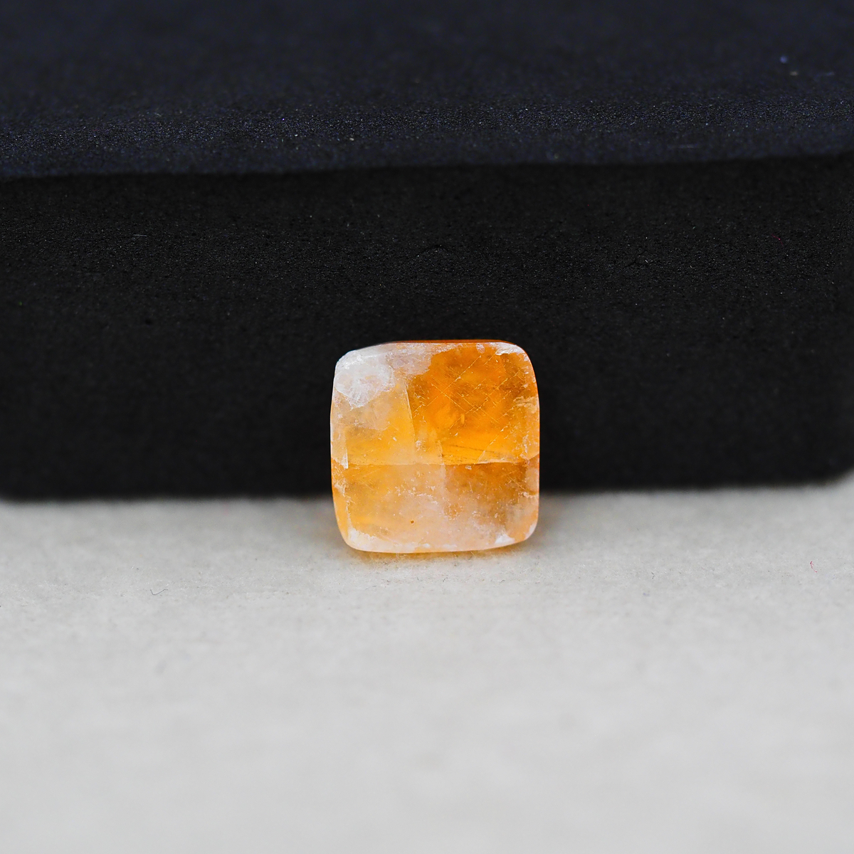 Natural Orange Calcite Square Cabochon 11x11mm 4.5ct - warm honey-orange - Pedra Gems.