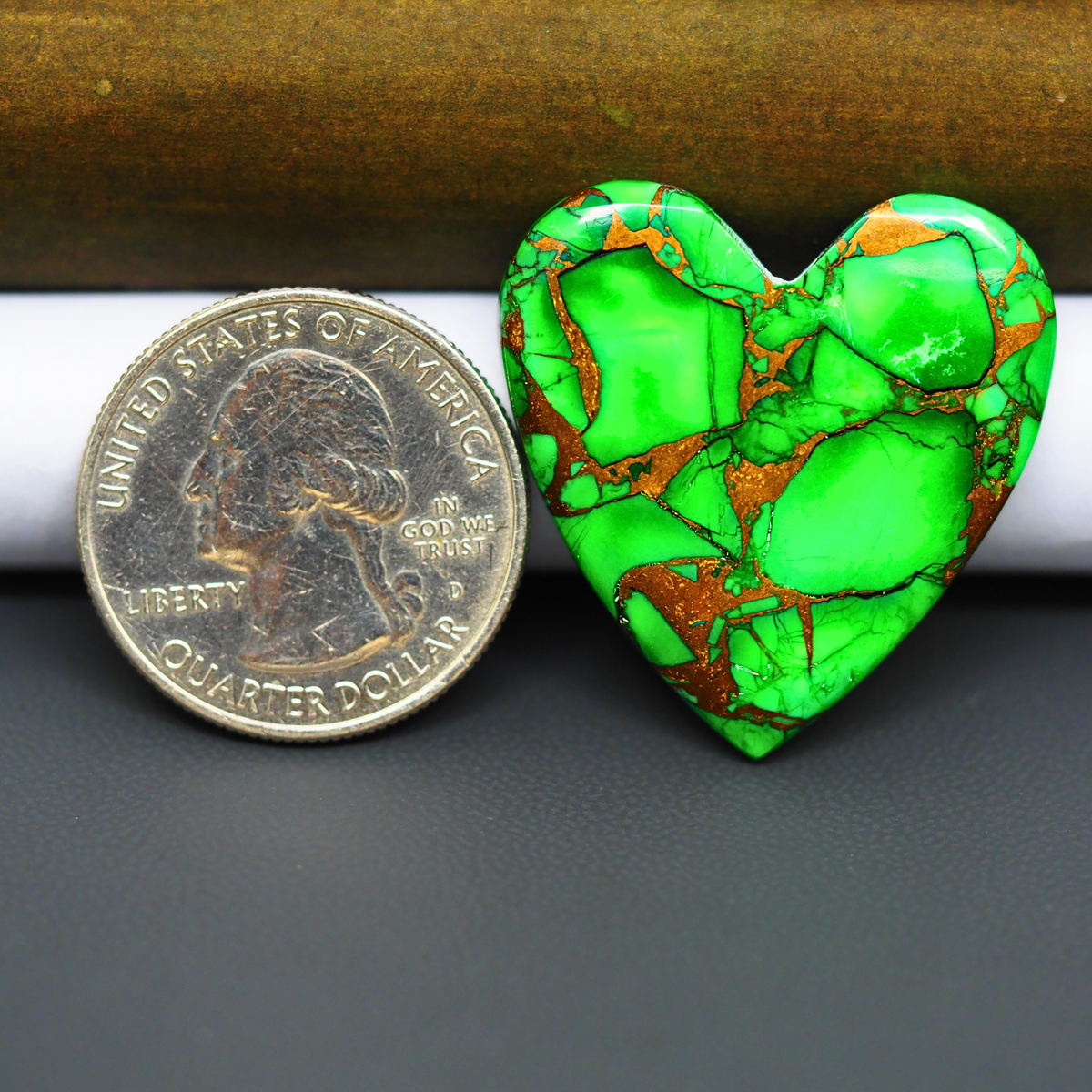 Natural Emerald Dahlia Heart Cabochon 29x30mm 32.5ct - vivid green with copper matrix, ships to Europe, Japan, Canada, Australia, NZ & worldwide - Pedra Gems.