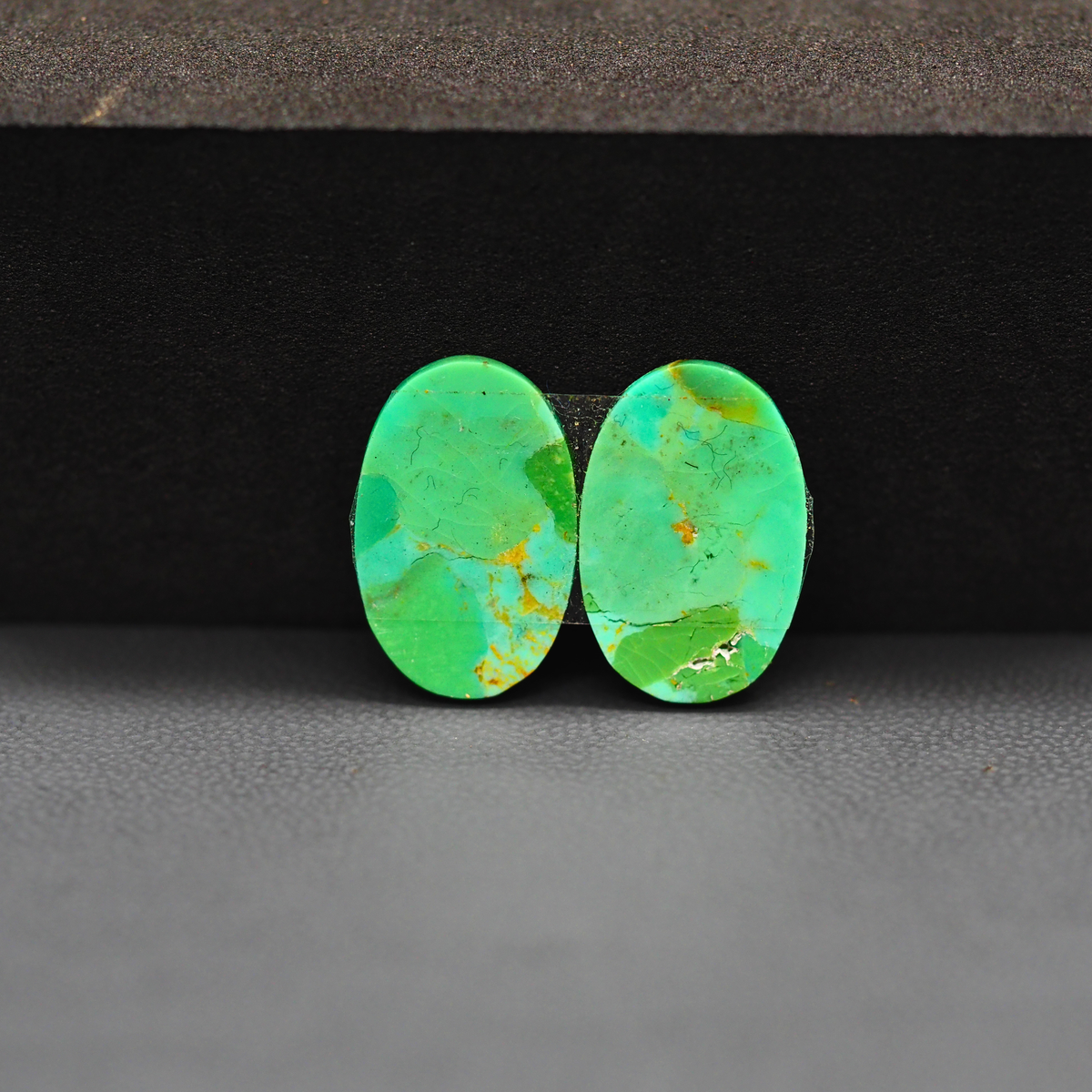 Mohave Mojave turquoise composite pair 17x11x3mm 11ct oval cabochon Kingman - photo 3