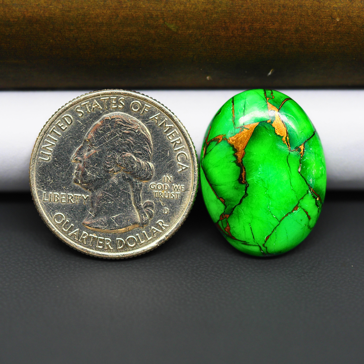 Natural Emerald Dahlia Oval Cabochon 24x18mm 15.5ct - vivid green with copper matrix, ships to Europe, Japan, Canada, Australia, NZ & worldwide - Pedra Gems.