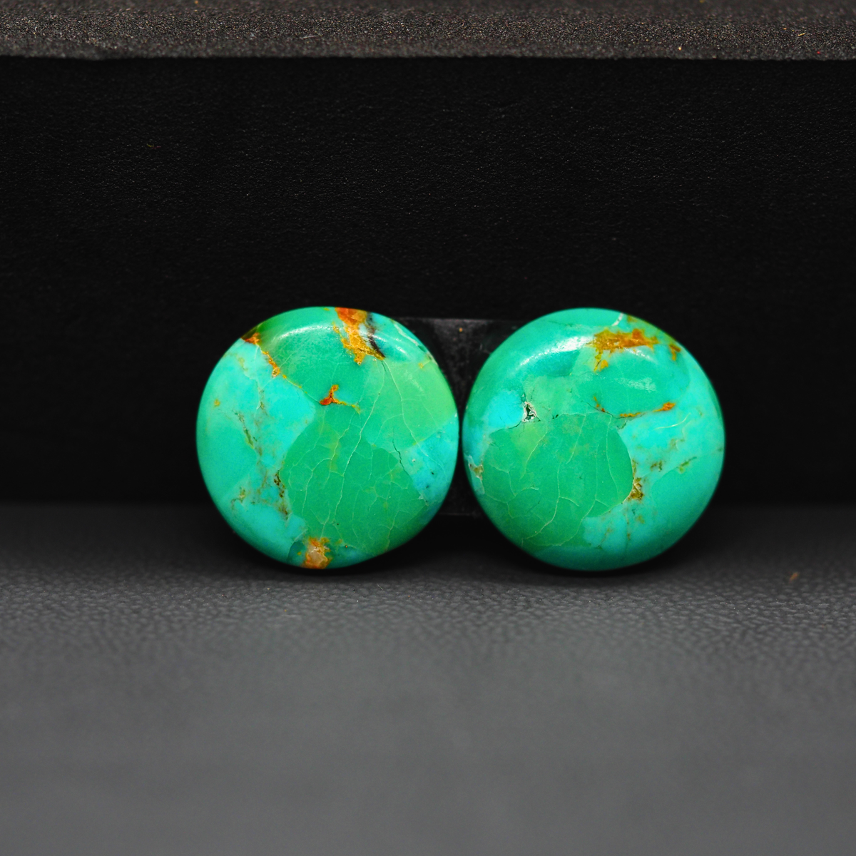 Mohave Mojave turquoise composite pair 15x15x3mm 10.5ct round cabochon Kingman - photo 2