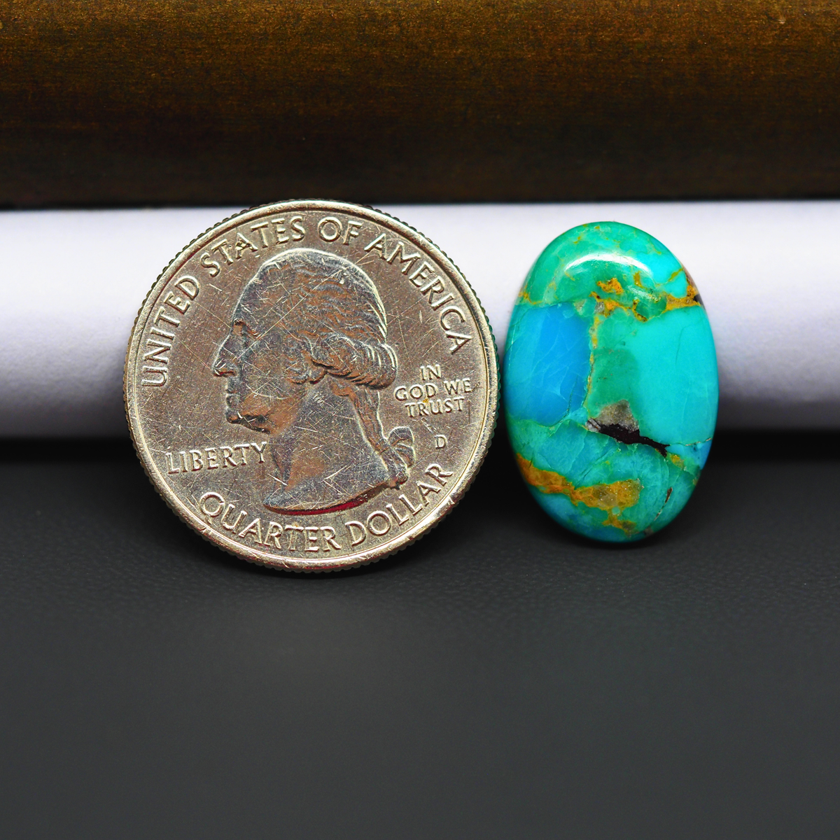 Mohave Turquoise & White Buffalo Oval Cabochon 21x14mm 9ct - Green and Blue with Golden Matrix - Pedra Gems