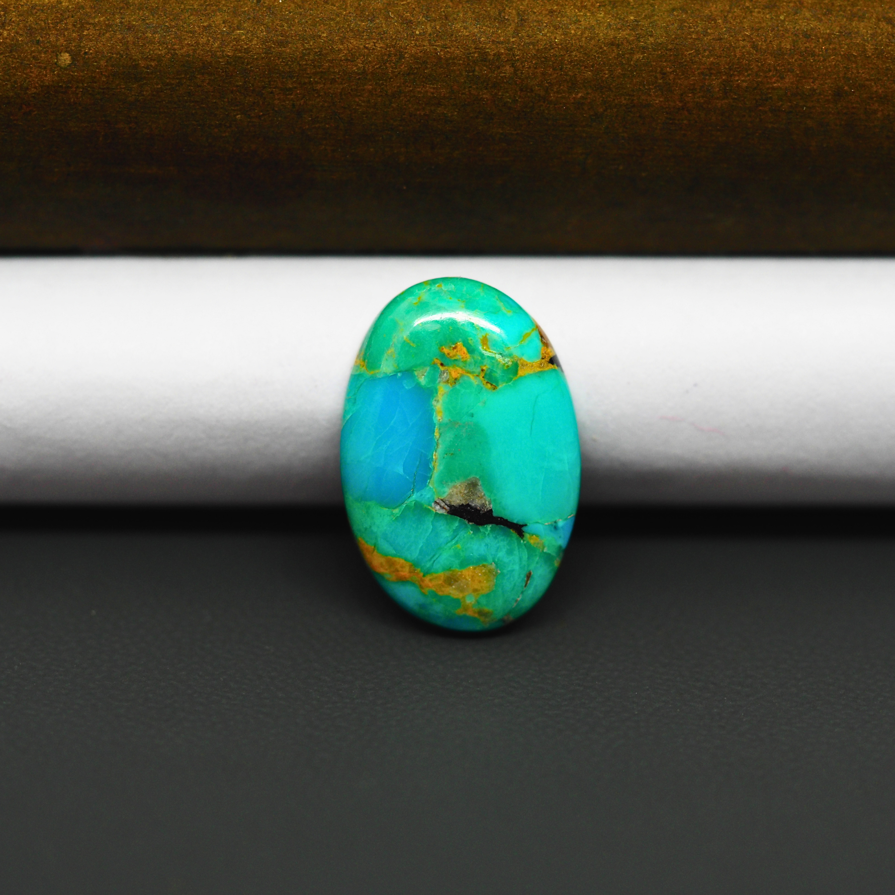 Mohave Turquoise & White Buffalo Oval Cabochon 21x14mm 9ct - Green and Blue with Golden Matrix - Pedra Gems