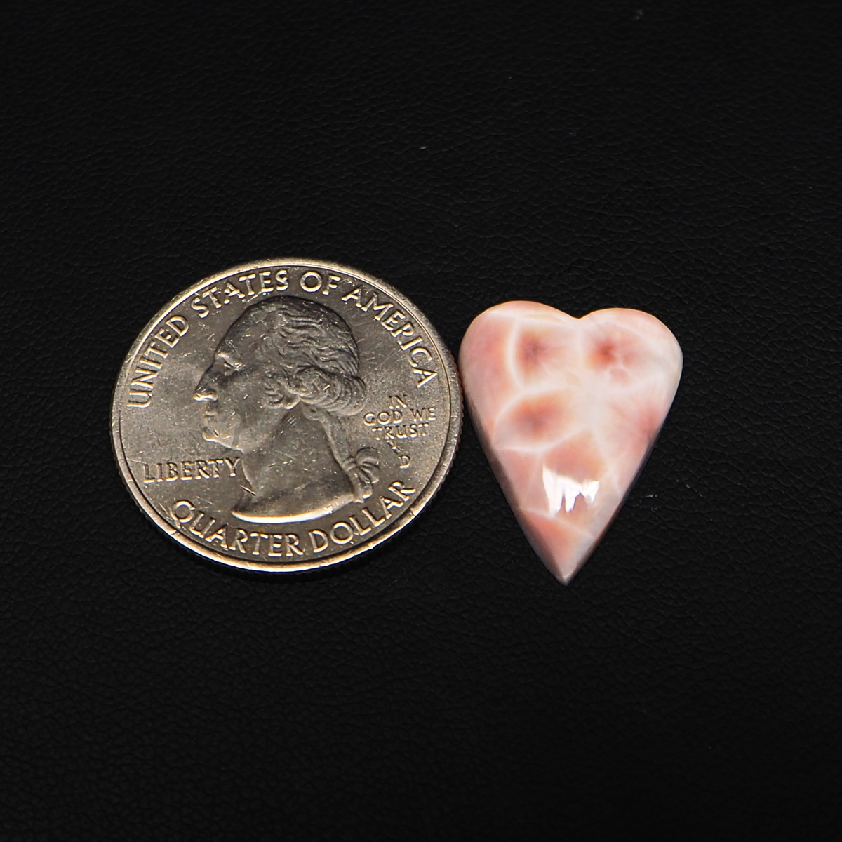 Natural Pink Natrolite (Thomsonite) Heart Cabochon 20x15x4mm 8.5ct - view 1 - Pedra Gems