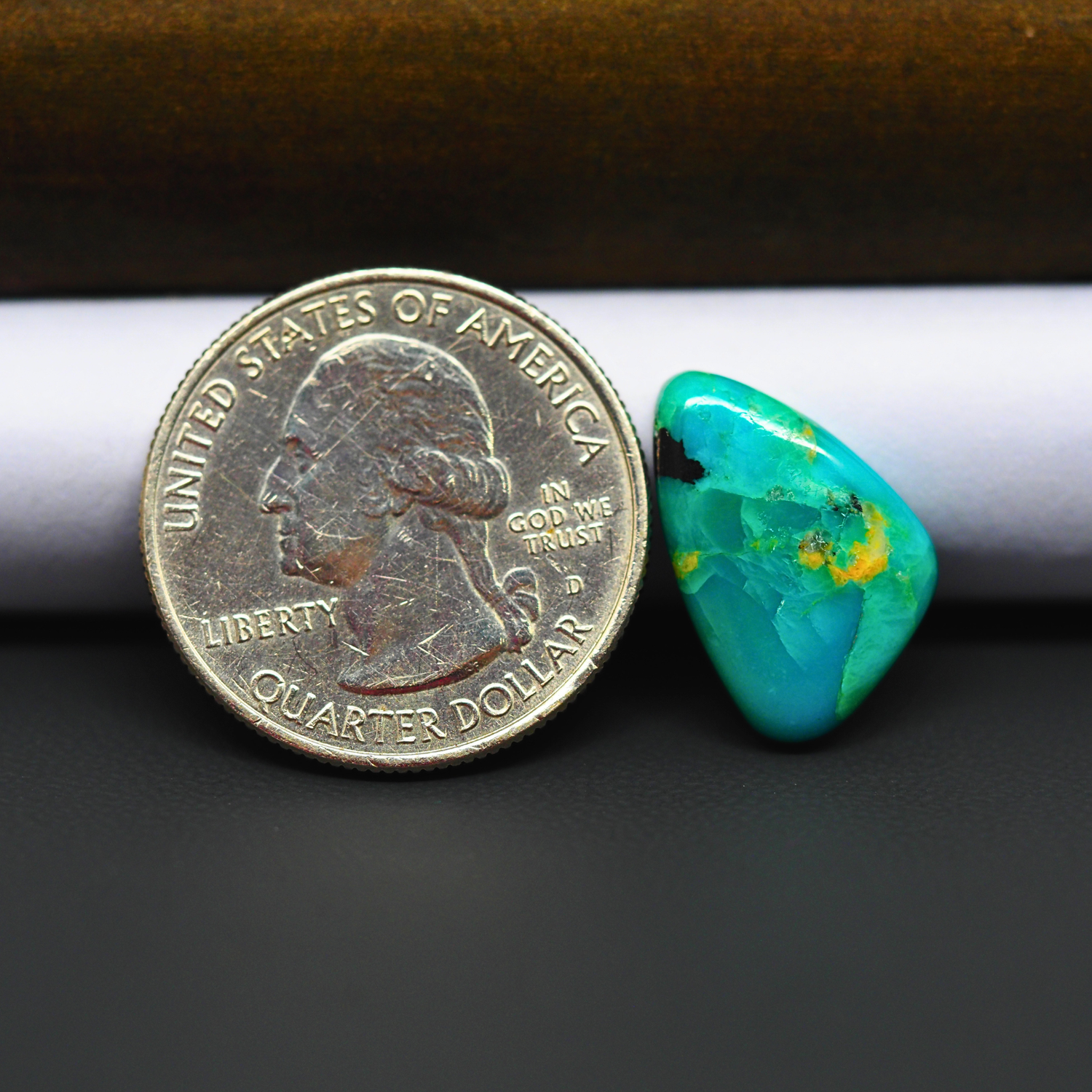 Mohave Turquoise & White Buffalo Freeform Cabochon 18x12mm 6ct - Green and Blue with Yellow Matrix - Pedra Gems