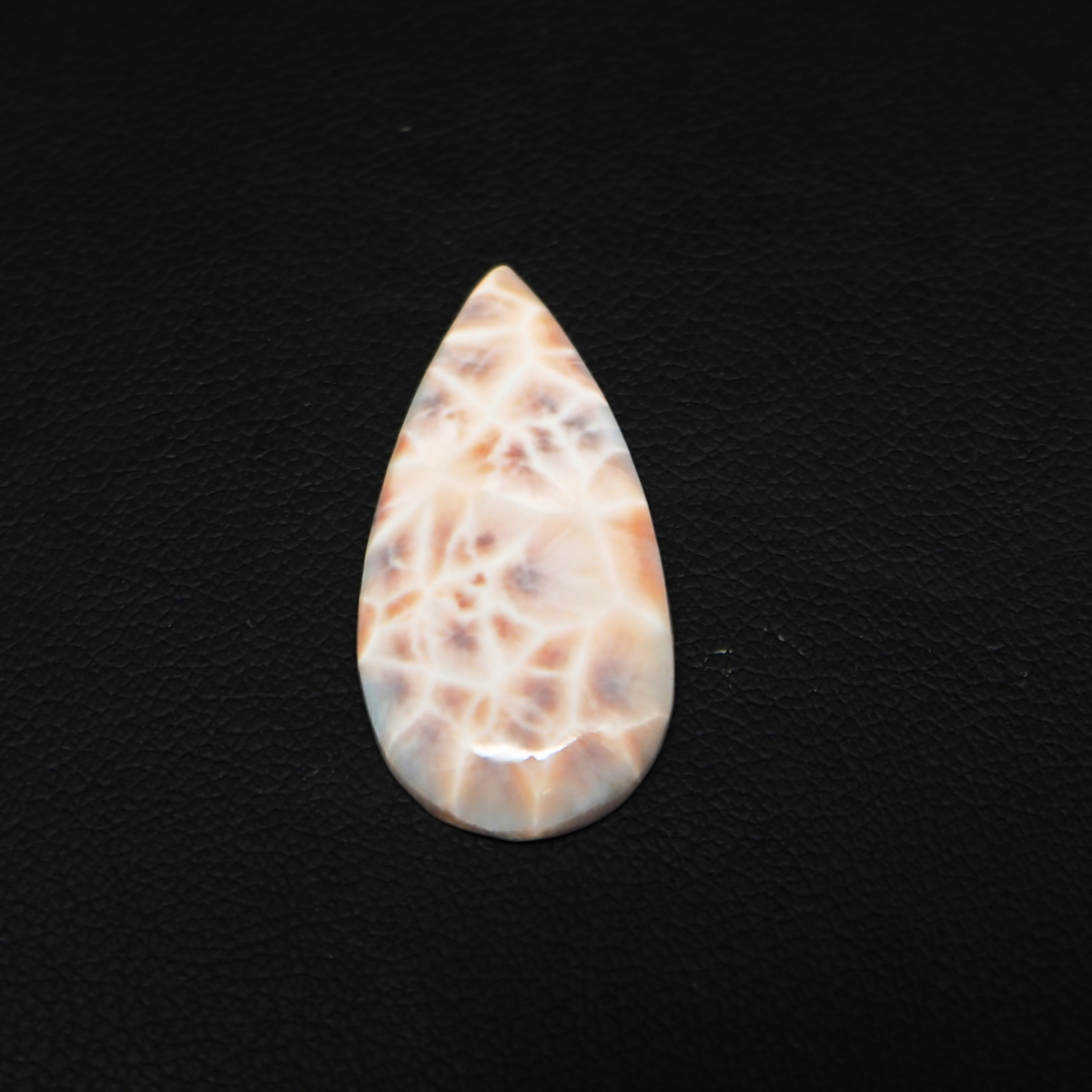 Natural Pink Natrolite (Thomsonite) Pear Cabochon 28x13x4mm 9.5ct - view 2 - Pedra Gems