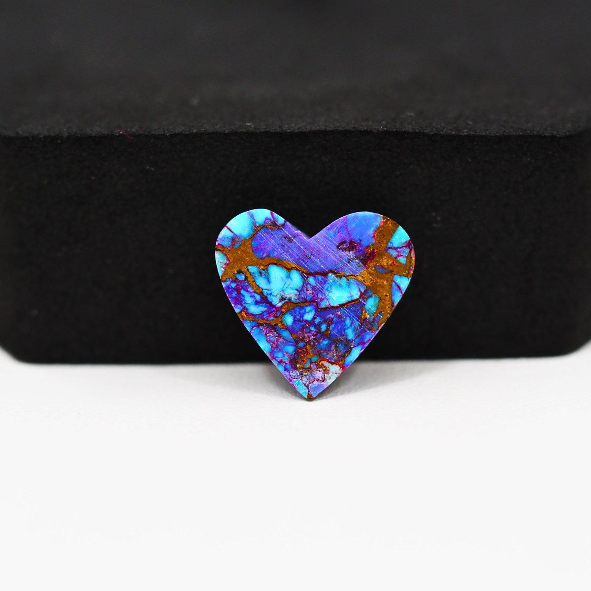 Stabilized Purple Mohave (Mojave) Turquoise Heart Cabochon 15x15x4mm 8.5ct - purple with blue Kingman turquoise nuggets and bronze veining - Pedra Gems.