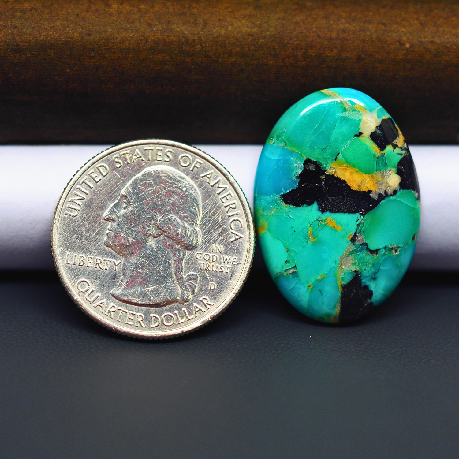Mohave Turquoise & White Buffalo Oval Cabochon 28x20mm 16.5ct - Green and Blue with Black and Gold - Pedra Gems