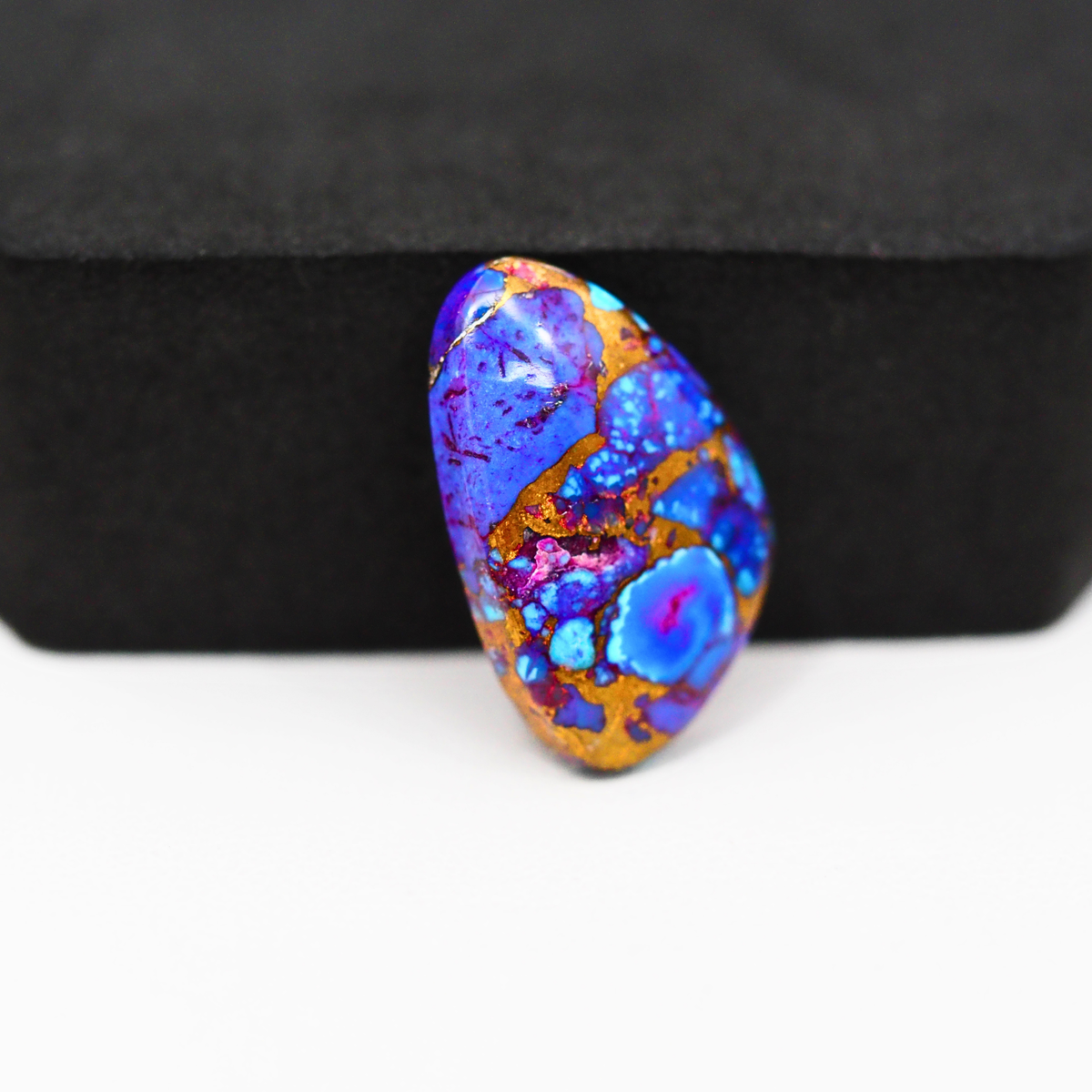Stabilized Purple Mohave (Mojave) Turquoise Freeform Cabochon 22x14x4mm 14.5ct - purple with blue Kingman turquoise nuggets and bronze veining - Pedra Gems.