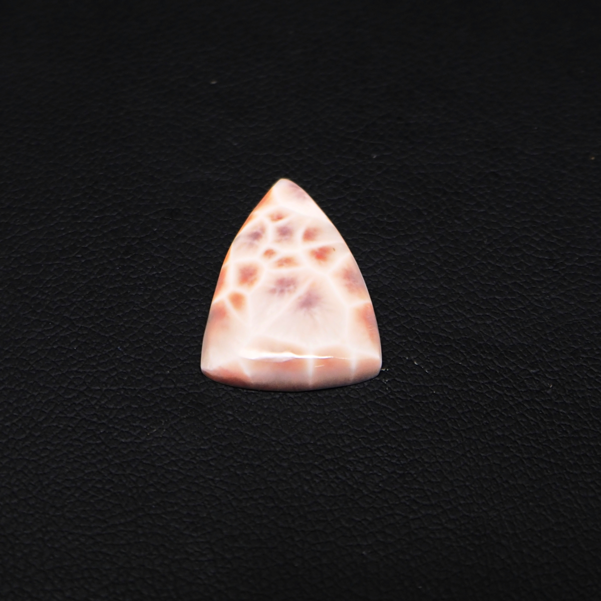 Natural Pink Natrolite (Thomsonite) Triangle Cabochon 21x14x4mm 6.5ct - view 2 - Pedra Gems