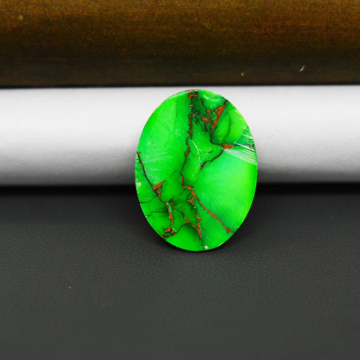 Natural Emerald Dahlia Oval Cabochon 23x18mm 13.5ct - vivid green with copper matrix, ships to Europe, Japan, Canada, Australia, NZ & worldwide - Pedra Gems.