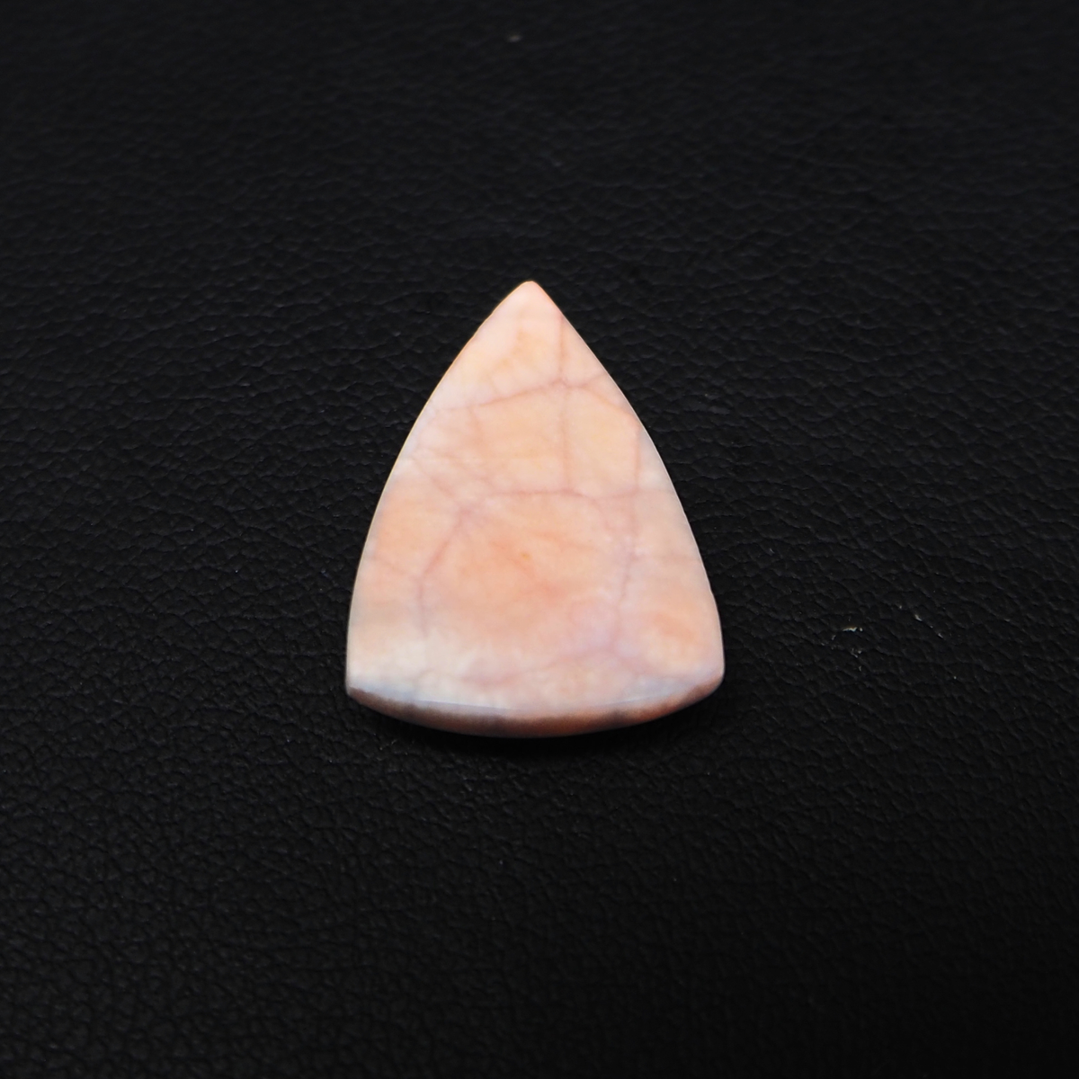 Natural Pink Natrolite (Thomsonite) Triangle Cabochon 21x14x4mm 6.5ct - view 3 - Pedra Gems