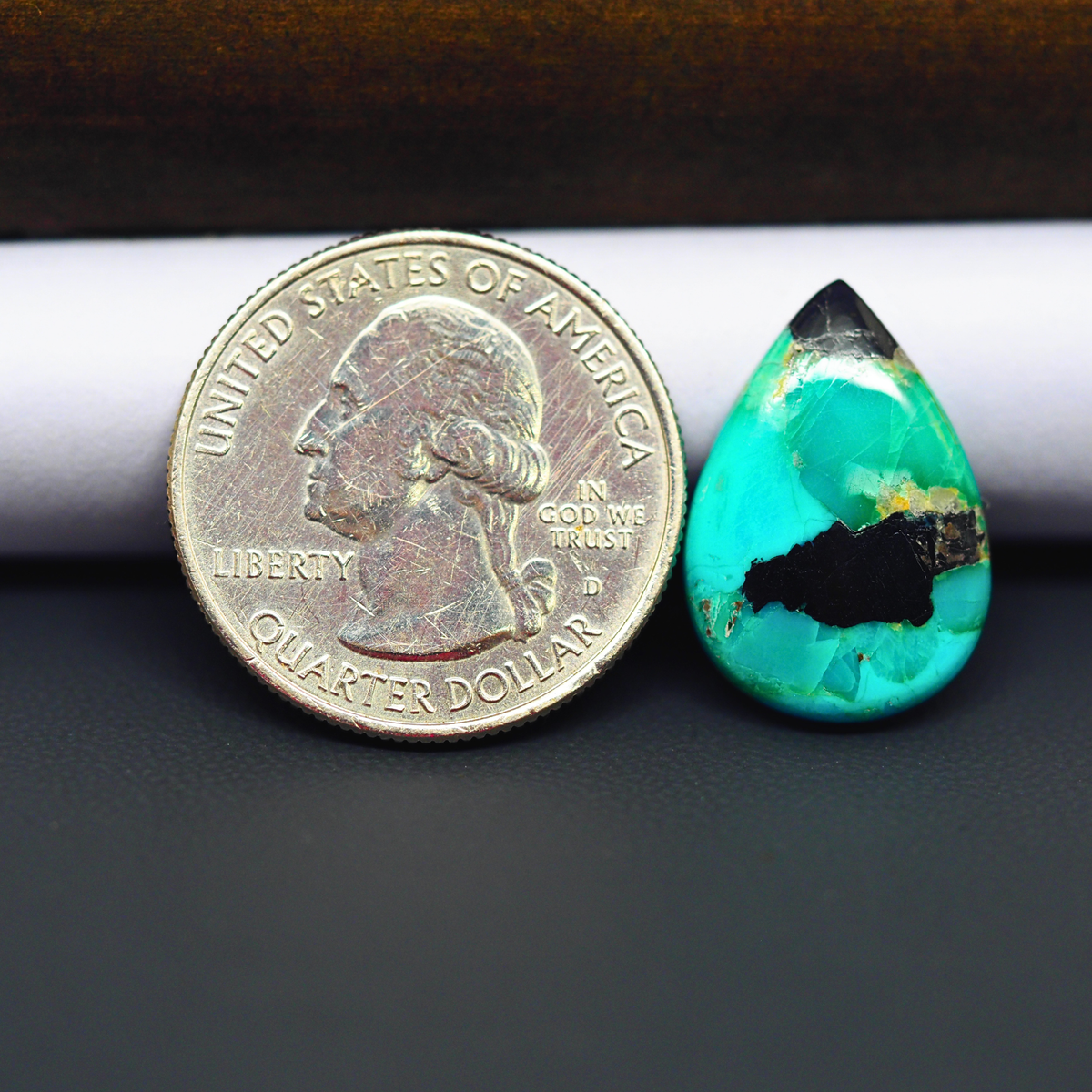 Mohave Turquoise & White Buffalo Pear Cabochon 20x14mm 7.5ct - Green and Blue with Black Band - Pedra Gems