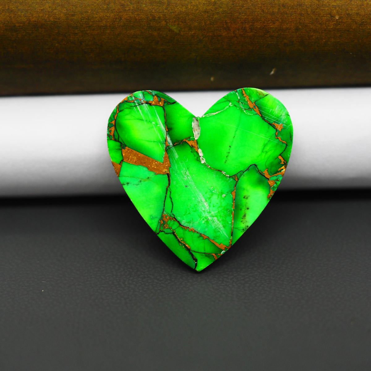 Natural Emerald Dahlia Heart Cabochon 26x27mm 23ct - vivid green with copper matrix, ships to Europe, Japan, Canada, Australia, NZ & worldwide - Pedra Gems.
