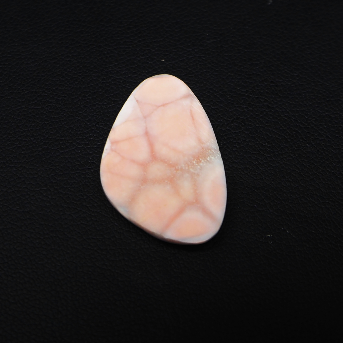 Natural Pink Natrolite (Thomsonite) Freeform Cabochon 26x17x4mm 11.5ct - view 3 - Pedra Gems
