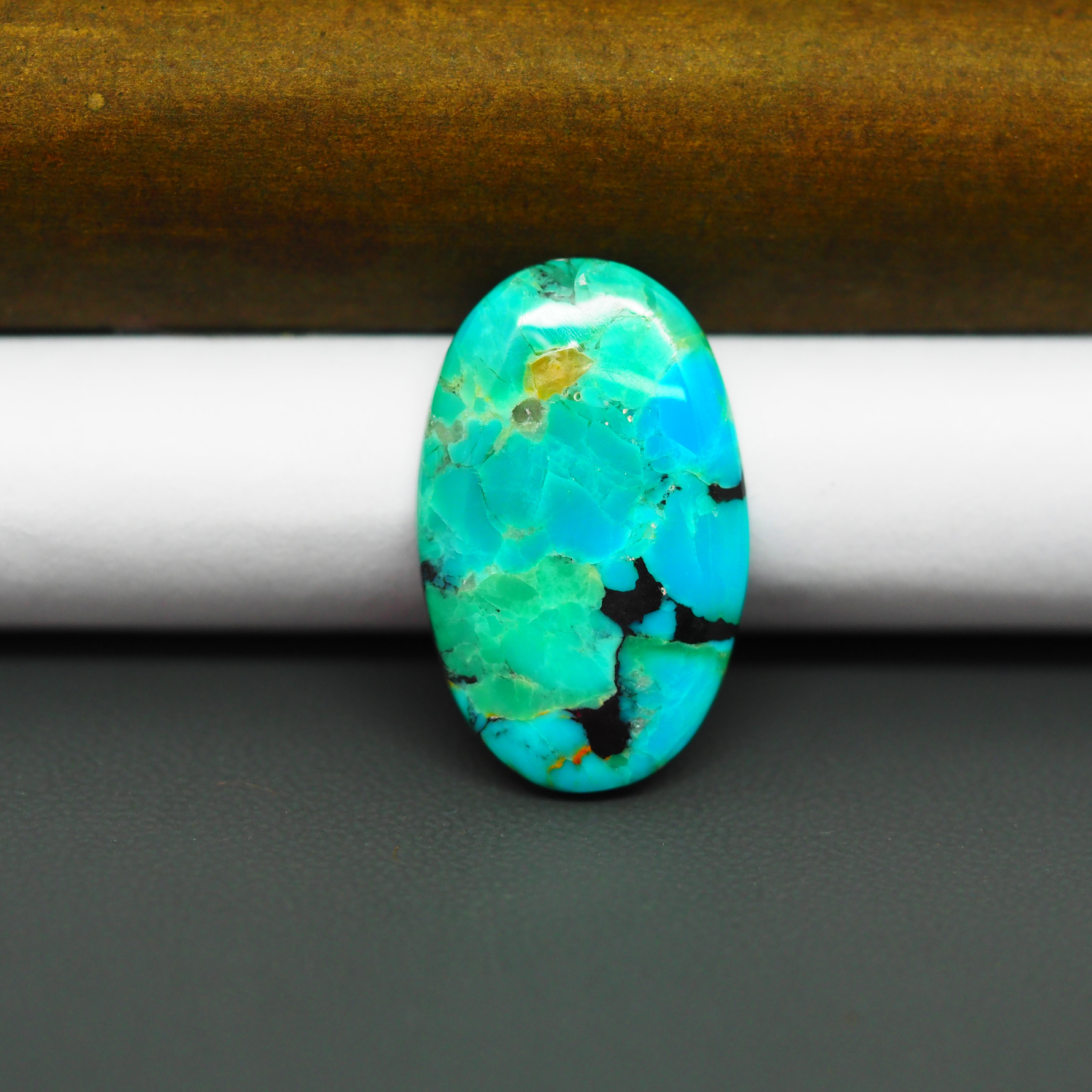 Mohave Turquoise & White Buffalo Oval Cabochon 26x17mm 12.5ct - Green and Blue with Black Veining - Pedra Gems