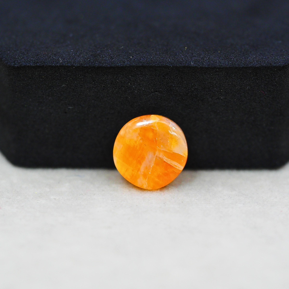 Natural Orange Calcite Round Cabochon 12x12mm 4.5ct - warm honey-orange - Pedra Gems.