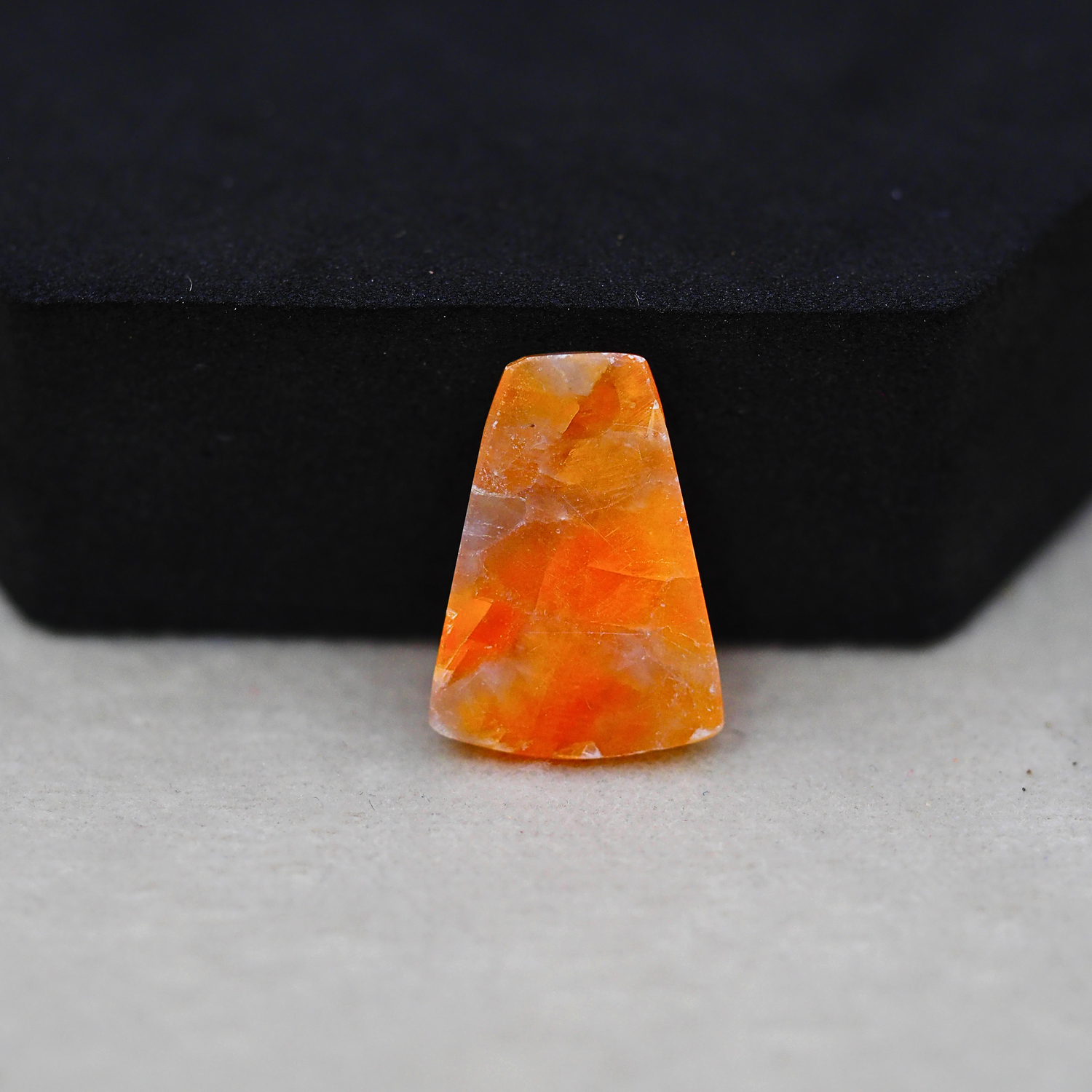 Natural Orange Calcite Freeform Cabochon 20x14mm 9ct - warm honey-orange - Pedra Gems.
